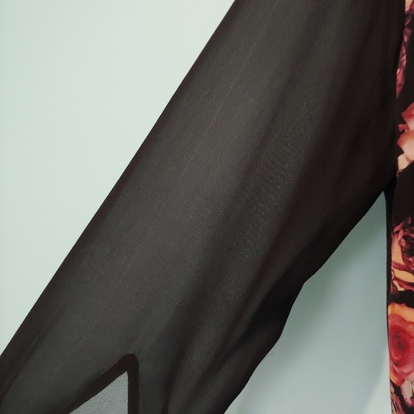 ARITZIA Wilfred Silk Floral Back Slit Blouse - Picture 10 of 12